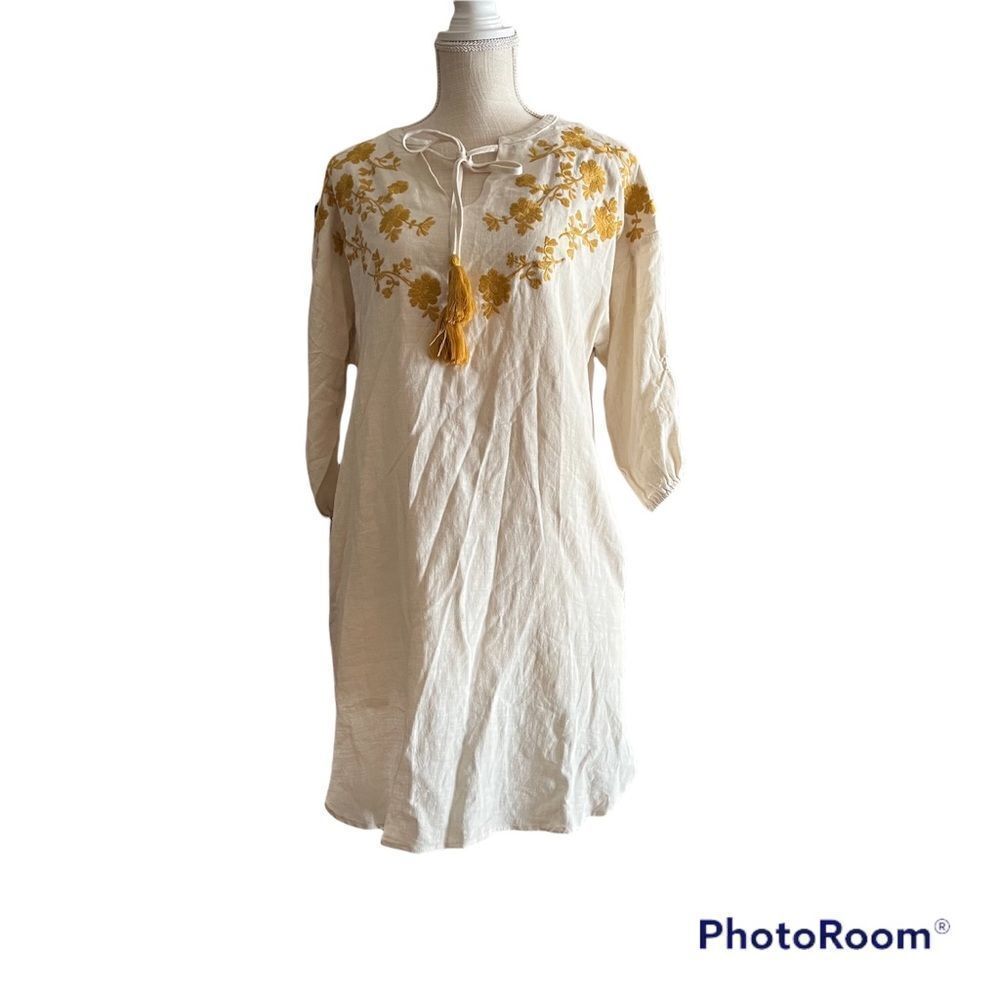 Ellison cream /white embroidered flower dress